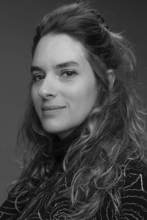 Camila Appel as Narrator