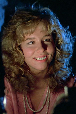 Sullivan Hester as Robin Adams