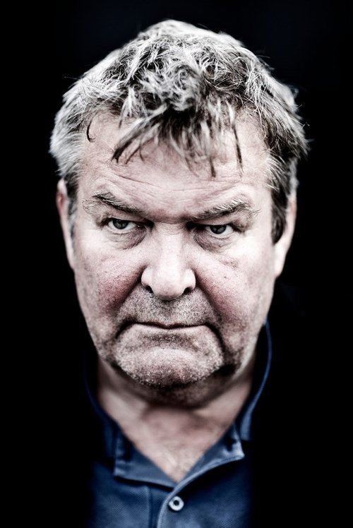 Michiel Romeyn as Sergei