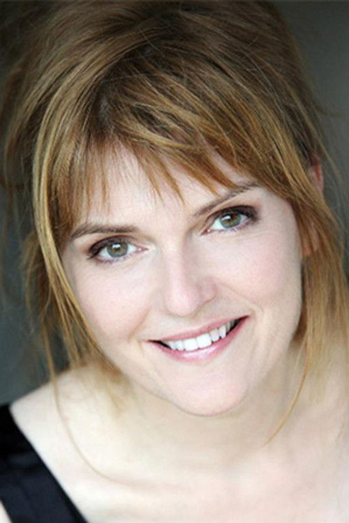 Isabelle Habiague as La jeune femme qui chante