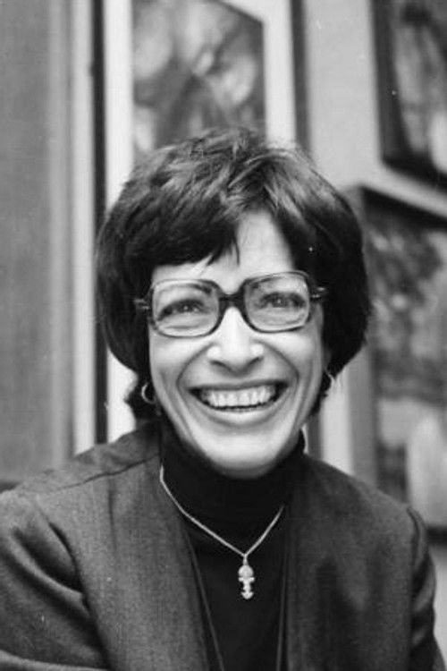 Consuelo Vidal as Hilda