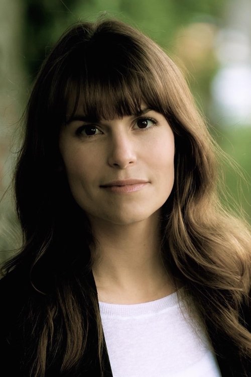 Rosalie Miller as Liz