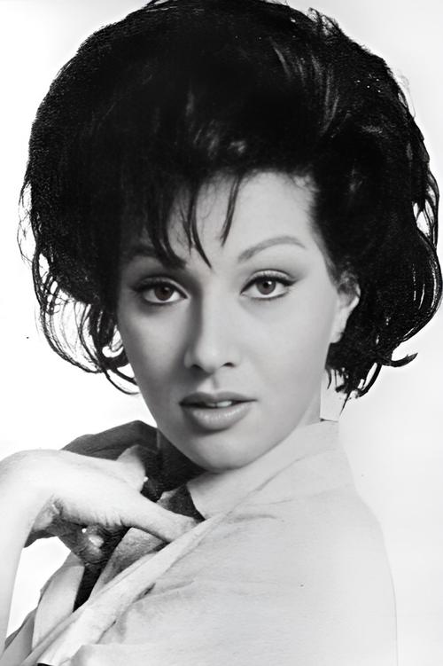 Helga Liné as Natasha