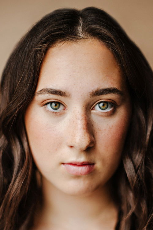 Kaitlyn Dallan as Bully