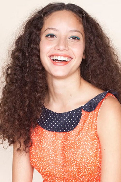 Ailín Salas as Roma