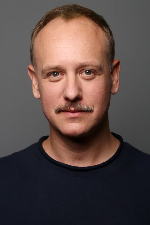 John Sanders as Prof. Mabon