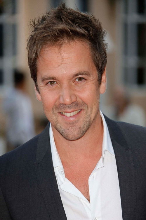 Renaud Leymans as Laurent Dorval