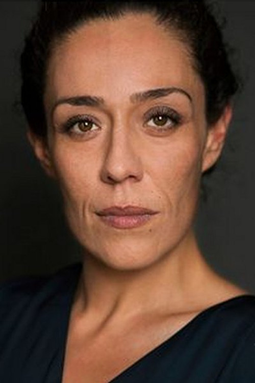 Nessie Beik as Social Worker