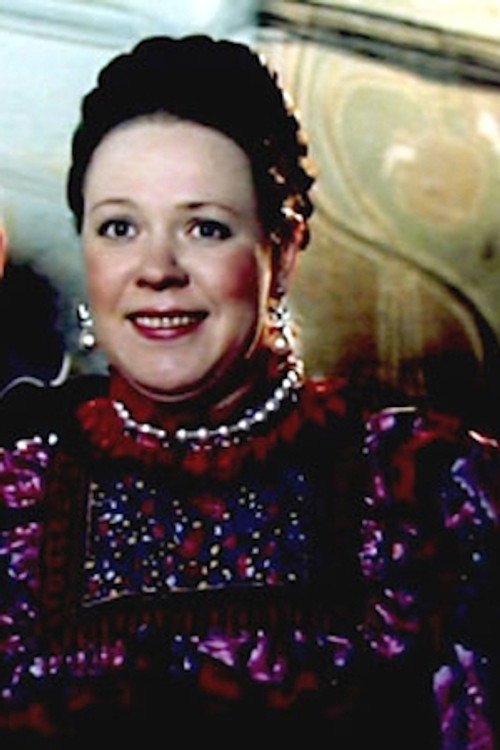 Elena Tkachyova as Nadya