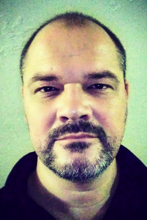 Martin Preiss as realitní makléř