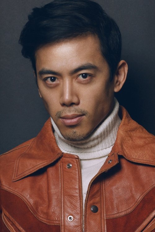 Leon Lê as Gay fiance