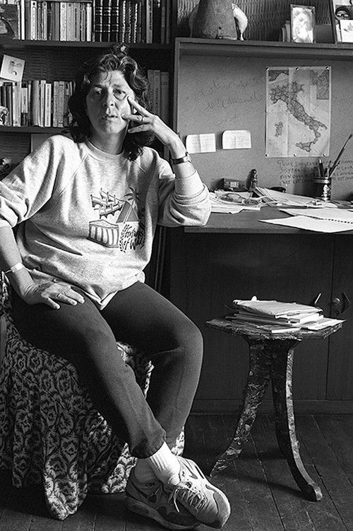 Asmaa El Bakry as Amina