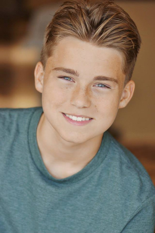 Joshua R. Todd as Ronnie