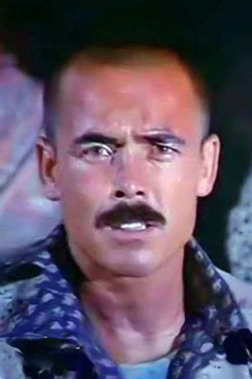 Bedri Uğur as Kahveci