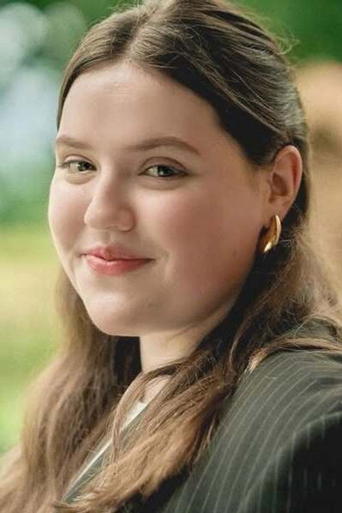 Aimee Weber as Doo Ottink