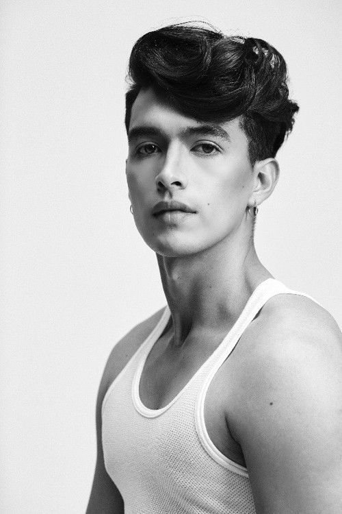 Juan Pablo Castiblanco as Sebastian