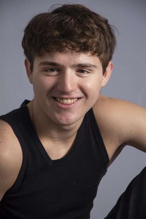 Manuel Pérez Erramouspe as Kevin