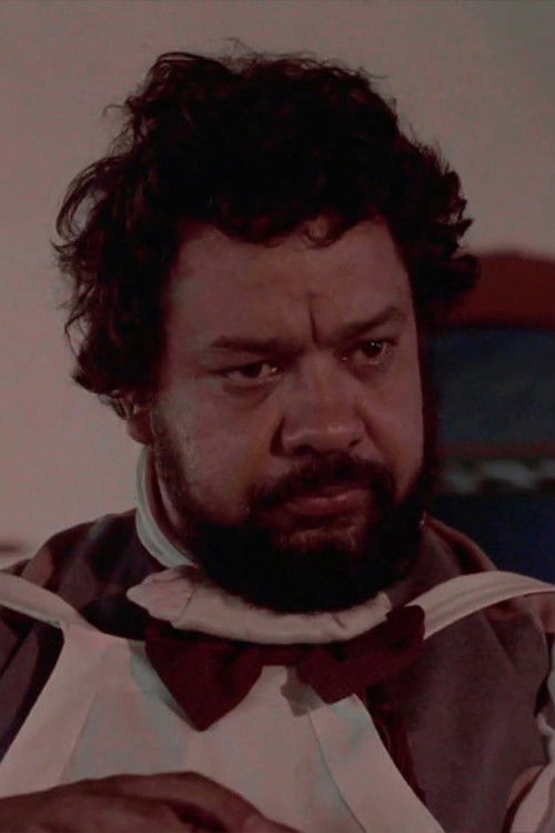 Luis Motta as Taverneiro