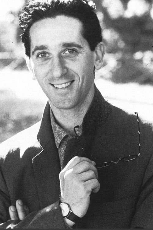 Gino Clemente as Roberto