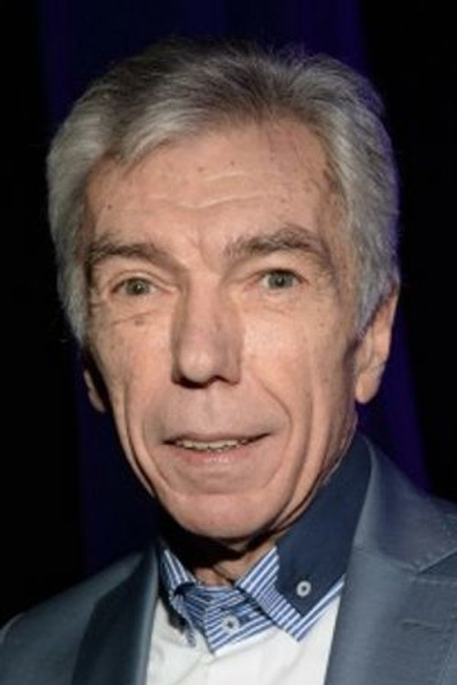 Yuriy Nikolaev as Юрий, папа Славика