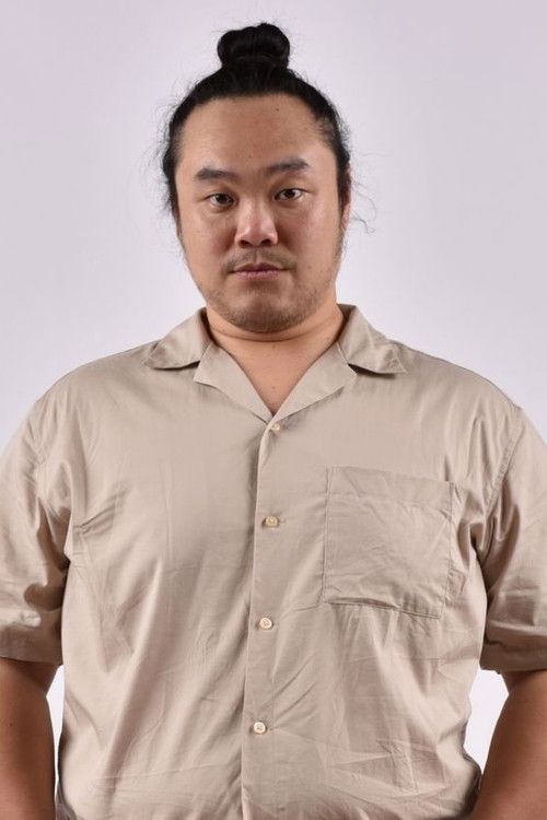 Kui-Hong Li as Azzo