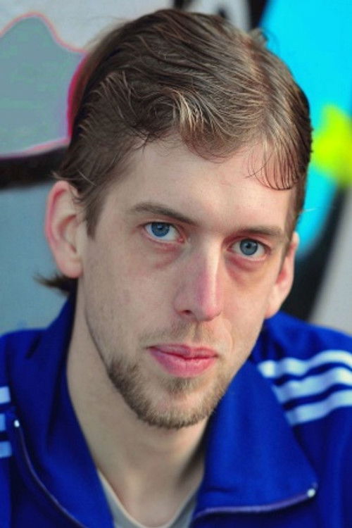 Fabian Pfeffer as Gangster