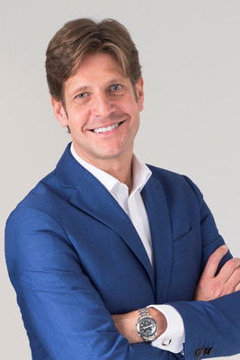 Günther Neefs as Self