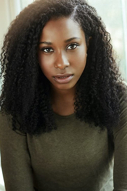Naika Toussaint as Maddy