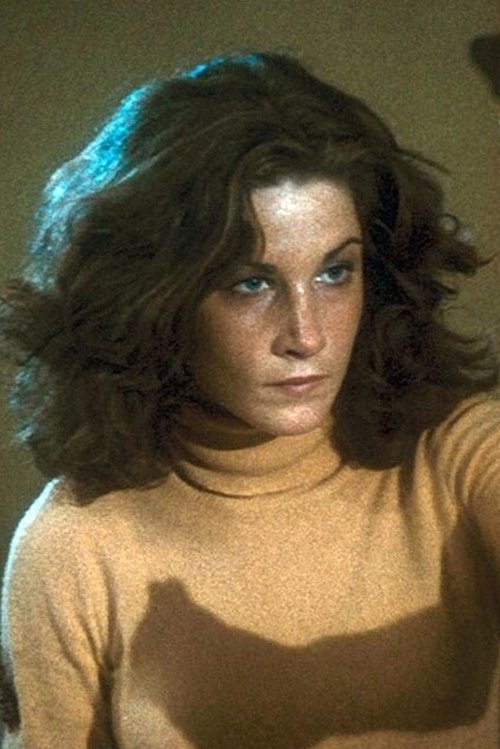Laurie Zimmer as Leigh