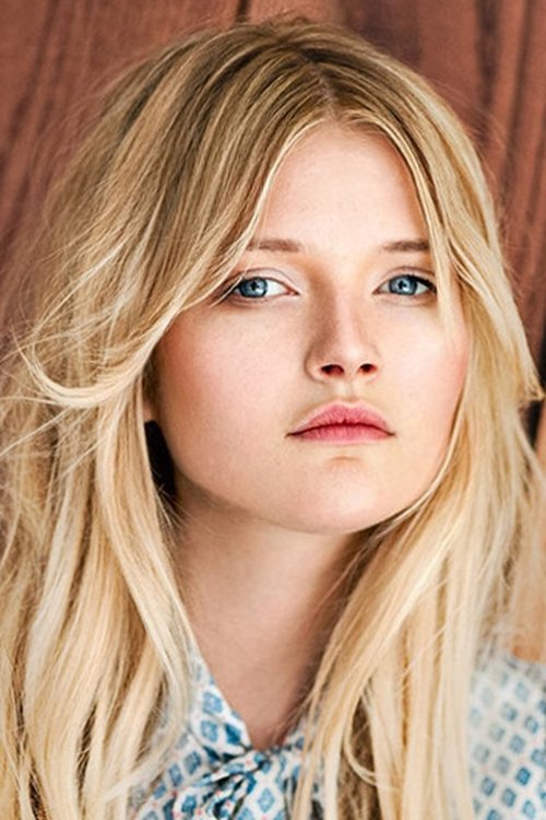 Sophie Kennedy Clark as Harriet