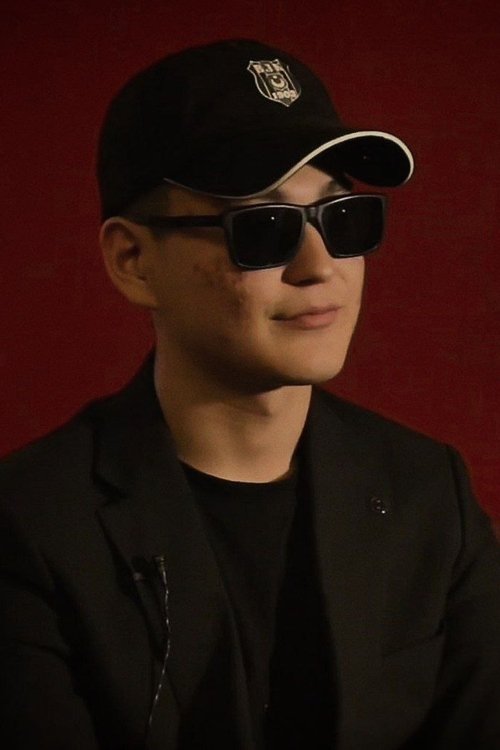 Kaisar Bekeshev as Paranoid Android