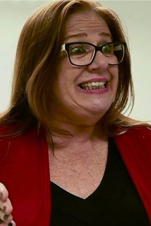 Regiana Antonini as Beth