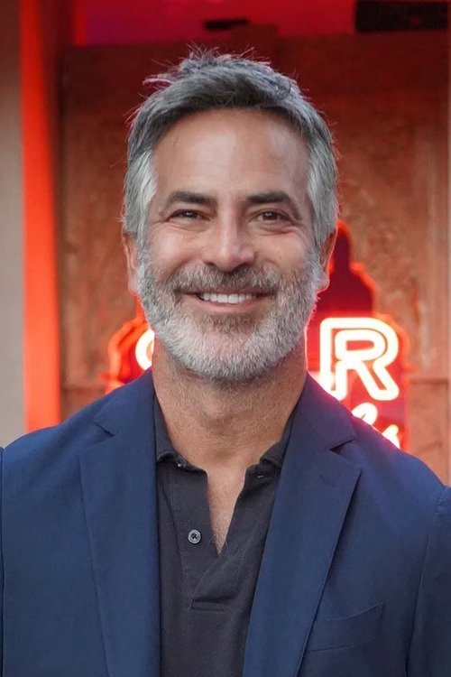 Guillermo Zapata as Gabriel