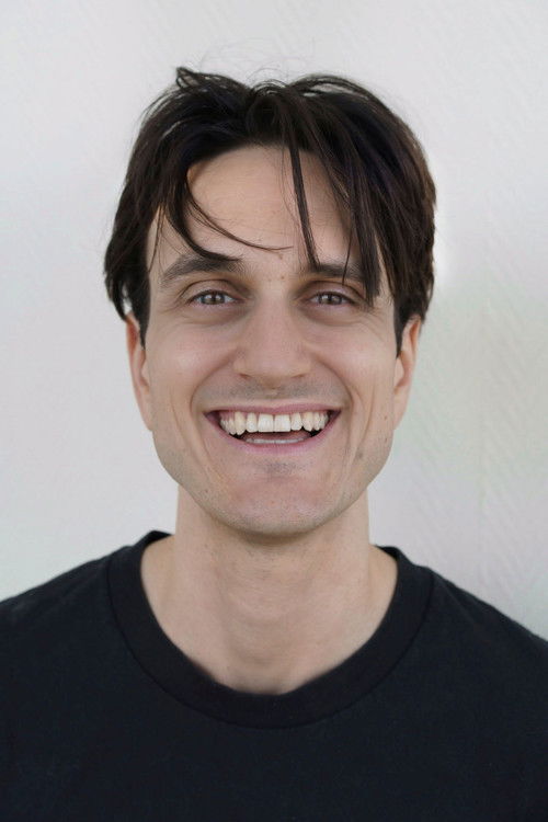 Maxime Saint-Jean as Sergio