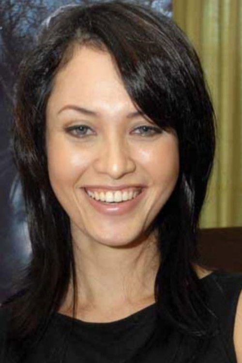 Laura Antoinette as Petra