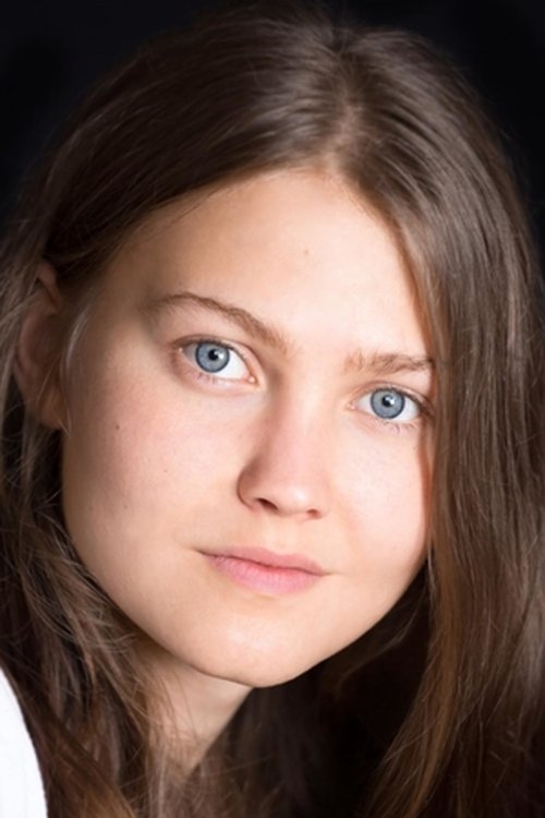 Tuva Jagell as Senja