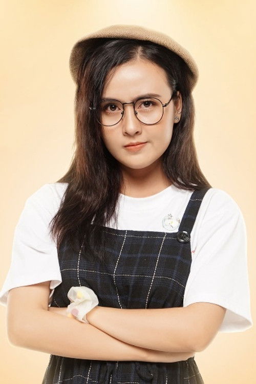 Minh Thư as Gia Lam