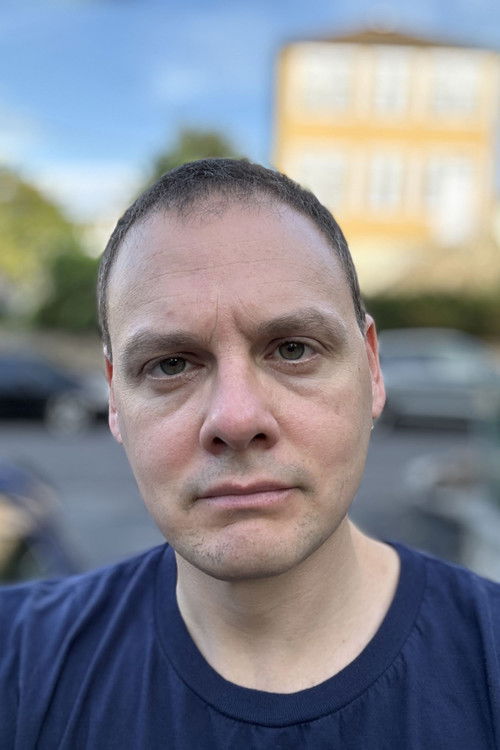 Mike Dopazo as Randy