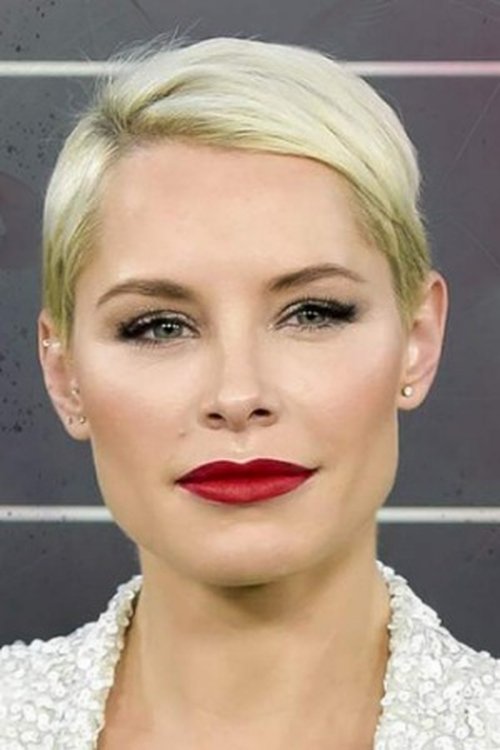 Soraya Arnelas as Self - Contestant