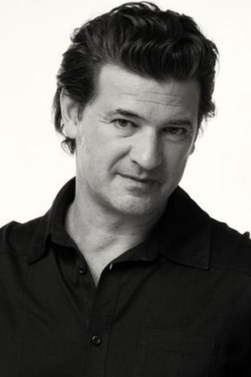 Julio Medem as Self - Interviewer