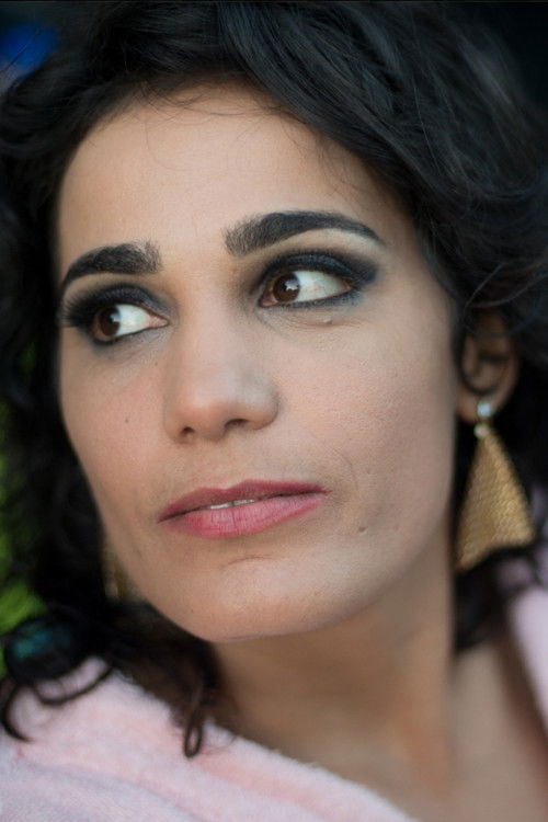 Fabíola Buzim as Cirlene