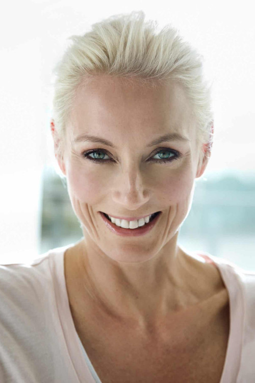 Patricia Thielemann as Frau Niedermacher