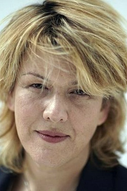 Marianne Groves as Suzanne