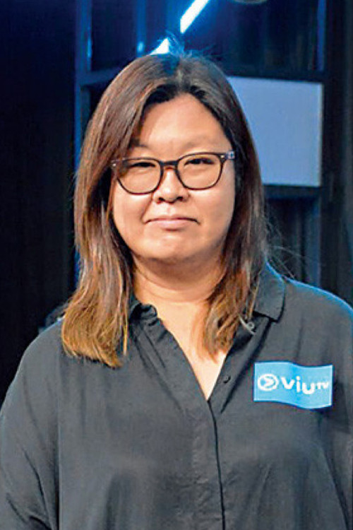 Wong Wai-Kwan as Store Owner