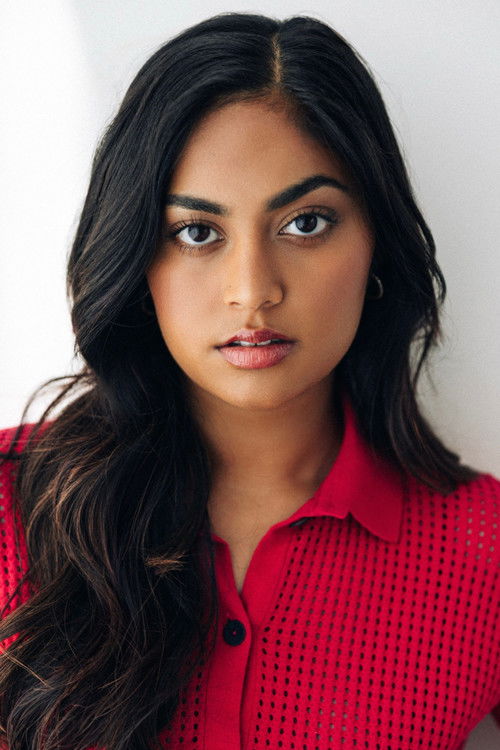 Swayam Bhatia as Sofi Hanson-Bhatt