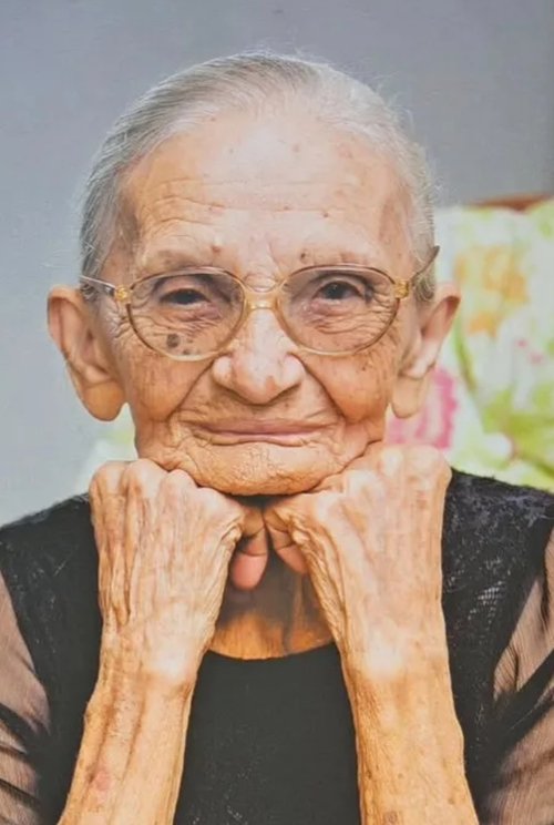 Elizabeth Teixeira as Self