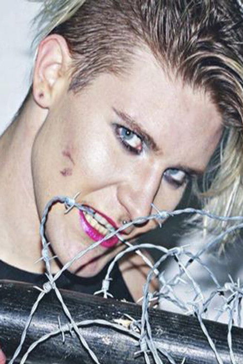 Bryce Joseph Boyer as Jamie Senegal