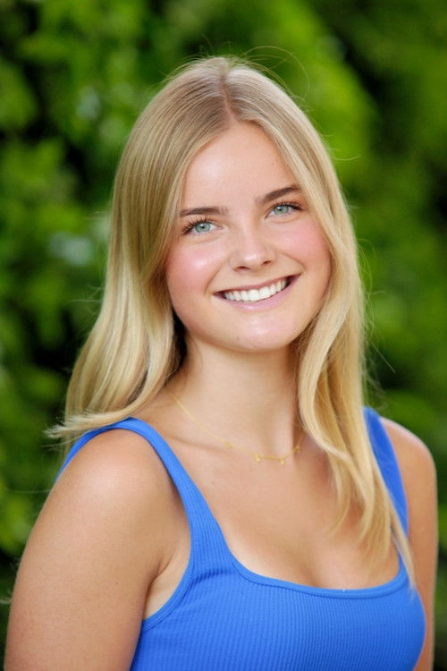 Felicity Schwab as Emma