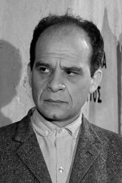 Giorgos Velentzas as policeman