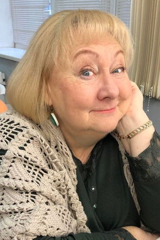 Tetiana Sheliha as Валентина Степановна